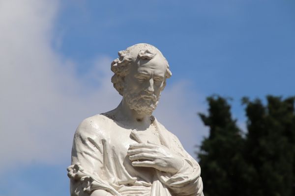 sculpture-4355184-960-720DF77CCE9-108A-BD99-E52D-9CFE20EBC65E.jpg